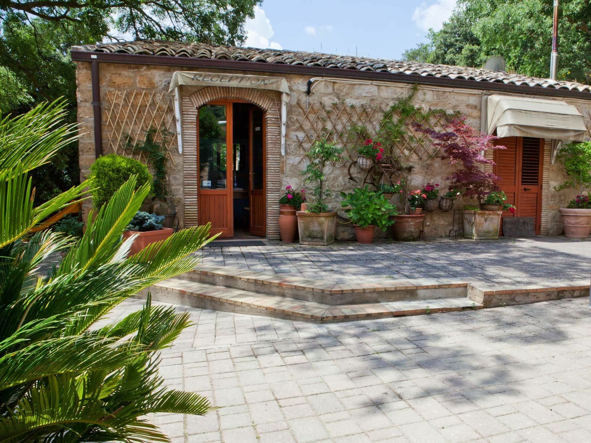 Torre Di Renda Guest House Piazza Armerina Bagian luar foto